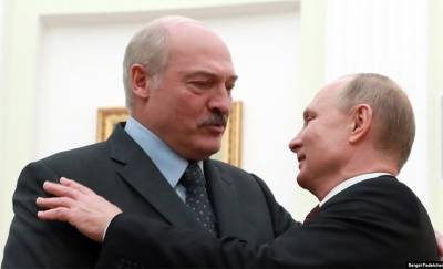 Владимир Путин - Владимир Соловьев - Александр Лукашенко - Лукашенко и Путин обнялись и пожали руки. Что показали на российском телевидении, но вырезали на белорусском - gomel.today - Москва - Россия - Белоруссия