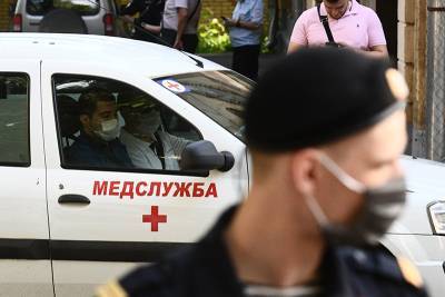 Житель Приморья выжил после падения с 9 этажа - tvc.ru - Россия - Приморье край - Владивосток - район Черниговский