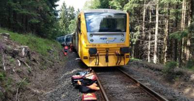 В Чехии столкнулись два пассажирских поезда: есть жертвы и десятки травмированных - tsn.ua - Чехия