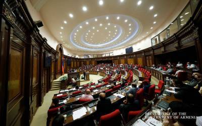 Оппозиция в армянском парламенте не понимает смысла "внеочередки" в условиях пандемии - ru.armeniasputnik.am - Армения - Парламент