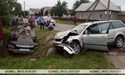 В Калинковичах столкнулись два автомобиля, трое пострадавших — фото - gomel.today - Калинковичи
