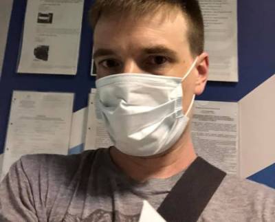Иван Сафронов - Пермского журналиста задержали за одиночный пикет в поддержку Ивана Сафронова - znak.com - Пермь - Пермский край