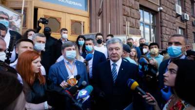 Порошенко - Дело Порошенко: суд допросил понятых, оба отрицают вручение уведомления о подозрении - ru.espreso.tv