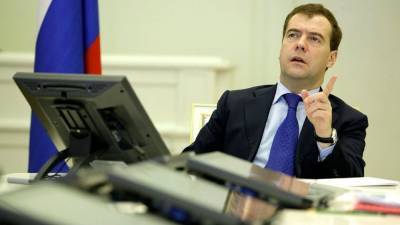 Дмитрий Медведев - Валентина Матвиенко - Матвиенко объяснила, как Медведев может стать пожизненным сенатором - riafan.ru - Москва - Россия