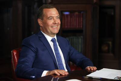Дмитрий Медведев - Илья Медведев - Медведев рассказал о работе своего сына - lenta.ru - Россия