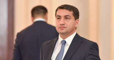 Хикмет Гаджиев - В Баку заявили, что привержены дипломатическому урегулированию карабахского конфликта - ru.armeniasputnik.am - Азербайджан - Ереван - Баку