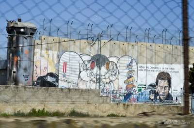 Израиль поразил цели в Газе в ответ на запуск шаров со взрывчаткой - aif.ru - Израиль - Палестина