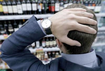 Продажи алкоголя в России снизились на 15% в сравнении с прошлым годом - online47.ru - Россия - Такск