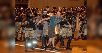 Светлана Тихановская - Ночные протесты в Минске закончились стрельбой: в сеть попало видео - fakty.ua - Минск