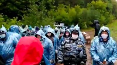На Куштау приехал ЧОП и не пускает активистов к палаточному лагерю - readovka.ru