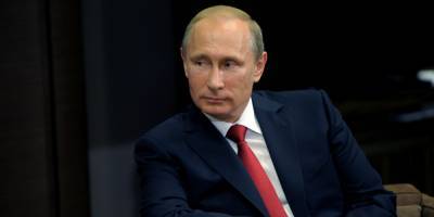 Владимир Путин - Джеймс Бонд - Путин попал на обложку французского журнала в образе Бонда и с вакциной - news-front.info - Россия - Франция