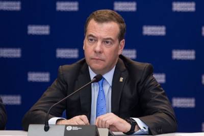 Дмитрий Медведев - Константин Носков - Медведев назвал цель создания «суверенного интернета» - aif.ru - Россия