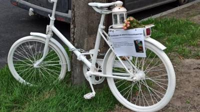 На Кондратьевском проспекте появился "призрачный велосипед" - piter.tv - Петербурга