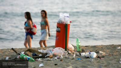 Олег Буров - На пляжах в Турции находят закопанные подгузники - inforeactor.ru - Турция