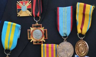 На Украине запретили носить советские боевые награды, не связанные с ВОВ - eadaily.com - Украина - county Page