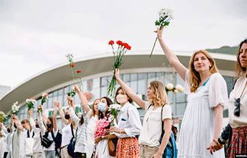 Наталья Радина - Наталья Радина: Я всей душой поддерживаю белорусских женщин в белом - charter97.org - Белоруссия - Минск