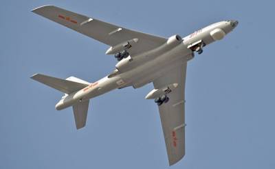 Беседы о военных делах: мир впервые увидел бомбардировщик Н-6J, у военно-морской авиации появился еще один «убийца авианосцев» (The Paper, Китай) - inosmi.ru - Китай