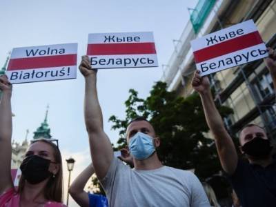 Из-за протестов и насилия в Беларуси массово увольняются работники государственных СМИ - unn.com.ua - Киев - Белоруссия - Протесты