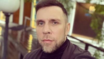 «Ты знаешь, с кем ты говоришь?» — Артур Цветков повздорил с работниками фастфуда — видео - 5-tv.ru - Москва