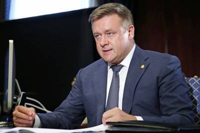 Николай Любимов - Малолетняя дочь российского губернатора заработала в два раза больше отца - lenta.ru - Россия - Рязанская обл.