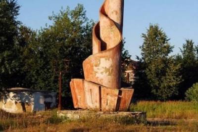 Костромичка через соцсети требует обиходить памятник революции 1905 года - kostroma.mk.ru - Кострома