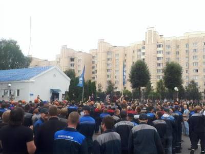 Александр Лукашенко - БелАЗ присоединился к забастовке в Беларуси, но мэр Жодино уговорил сотрудников предприятия вернуться на рабочие места - gordonua.com - Белоруссия - Жодино