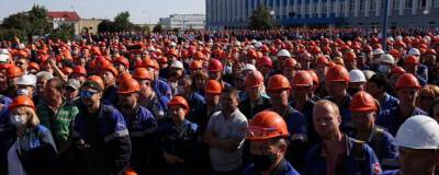 Десятки белорусских предприятий продолжают присоединяться к забастовке - runews24.ru - Белоруссия - Минск - Гомель - Солигорск - Пинск