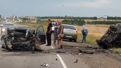 В смертельной аварии в Татарстане выжил только непристегнутый пассажир - vesti.ru - респ. Татарстан - район Бавлинский