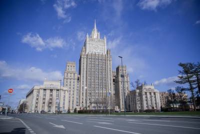 МИД заявил о некорректности сообщений о платной помощи для россиян за рубежом - vm.ru - Россия - Россияне