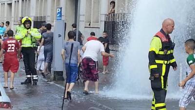 Европейская жара спровоцировала беспорядки - vesti.ru - Бельгия - Турция - Голландия - Марокко - Гаага - Суринам