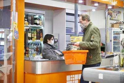 Россияне смогут пополнять банковские карты на кассах магазинов - vm.ru - Россия