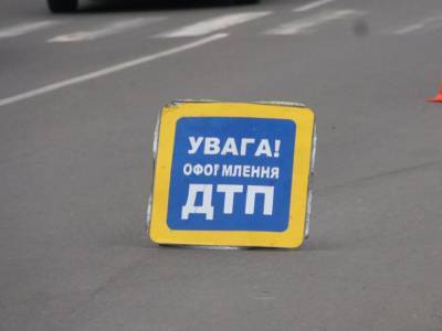 На Львовщине грузовик перевернулся и заблокировал трассу: водитель в больнице - golos.ua - Украина - Киев - Львовская обл. - Закарпатская обл.