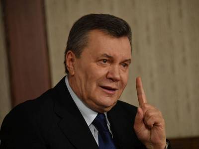 Виктор Янукович - Перед визитом Януковича набережную Балаклавы отмывали с порошком - sobesednik.ru - Украина - Крым