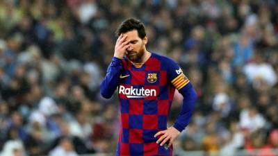 Инсайдеры: Месси сообщил боссам "Барселоны" о желании уйти, клуб все отрицает - vesti.ru - Испания