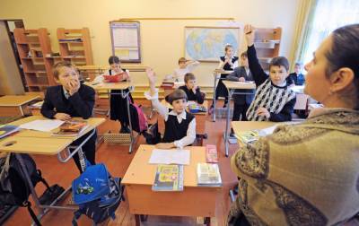 Психологи проведут для школьников и родителей вебинары перед новым учебным годом - vm.ru - Москва