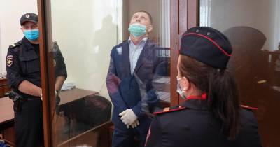 Сергей Фургал - Суд арестовал два автомобиля и более 3 млн рублей у Фургала - ren.tv - Москва - Амурская обл. - Хабаровский край - Хабаровск