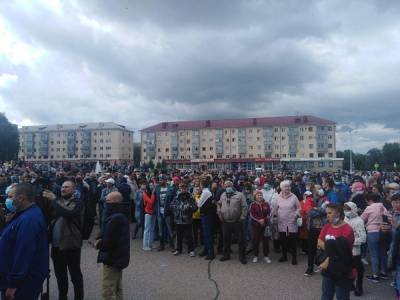 На митинге в башкирском Ишимбае произошло столкновение между активистами и силовиками - znak.com - Башкирия - район Ишимбайский