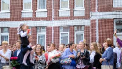 Линейки 1 сентября в школах Петербурга проведут для 1 и 11 классов - dp.ru - Санкт-Петербург - район Петроградский