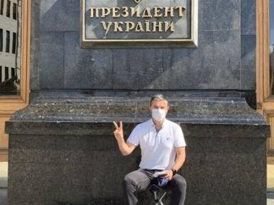 Владимир Зеленский - Александр Цебрий - Мэр Умани ночевал под ОПУ: хотел обсудить с Зеленским тему коронавируса и приезд хасидов - golos.ua - Украина - Киев