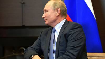 Владимир Путин - Игорь Сечин - Путин уверен, что экономика России будет расти - riafan.ru - Москва - Россия