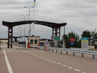 Правозащитники заявили о необоснованности ограничения работы КПВВ на админгранице с Крымом - gordonua.com - Украина - Крым