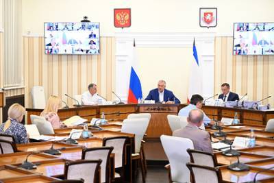 Сергей Аксенов - Глава Крыма ответил на слухи о повторном закрытии региона из-за коронавируса - lenta.ru - Крым