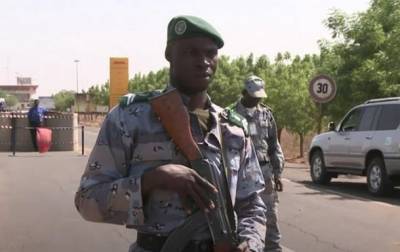 Буба Сиссе - Премьер Мали обратился к мятежникам - korrespondent.net - Мали