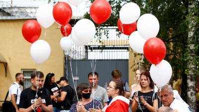 Сергей Тихановский - Тихановского в день рождения поместили в отремонтированную камеру побольше - gazeta.ru - Белоруссия - Минск