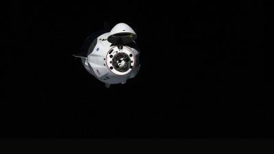 Роберт Бенкен - Херли Даглас - Crew Dragon с астронавтами Херли и Бенкеном отстыковался от МКС - iz.ru - Израиль - шт.Флорида