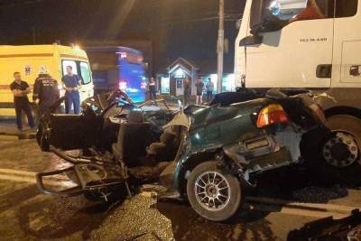 Водитель и 18-летня пассажирка погибли в ДТП в Новосибирске - novos.mk.ru - Новосибирск