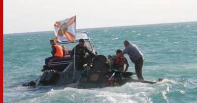 Затонувший в Керченском проливе бронетранспортер вытащили на берег - profile.ru - Керчь - Крым