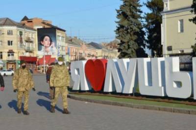 В Луцке люди в форме нацгвардейцев предупреждают заведения о закрытии из-за усиления карантина - vkcyprus.com - Луцк - Закрытие