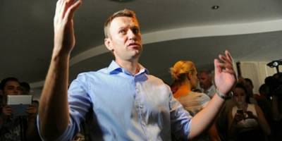 Алексей Навальный - Армен Гаспарян - Кира Ярмыш - «Отравили за правЪду. Окститесь»: Навального в реанимации просчитали эксперты - urfonews.ru - Россия - Омск - Новости