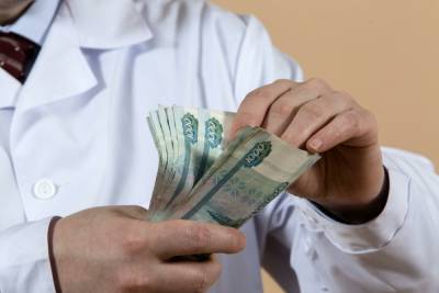 В Ярославской области медикам предлагают на 21 тысячу рублей меньше, чем в Москве - yar.mk.ru - Москва - Россия - респ.Бурятия - Ярославская обл.